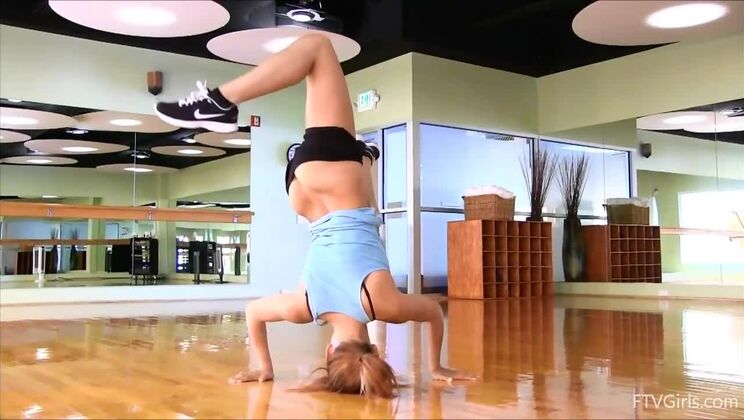 Anita's Flexible Nude Body