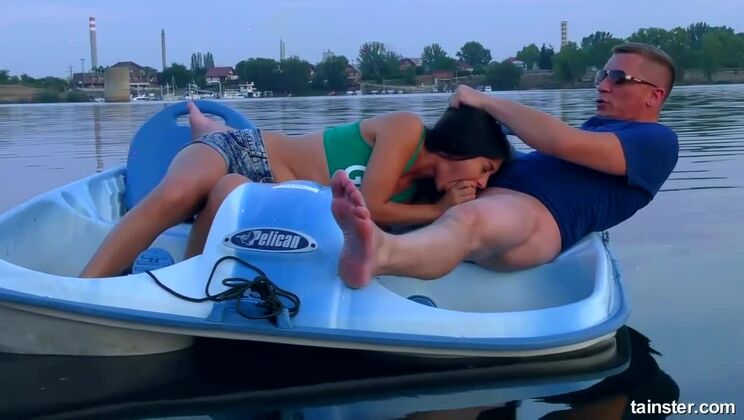 [Tainster] - Brunette Shrima Malati Gives Handjob On Boat - Shrima Malati