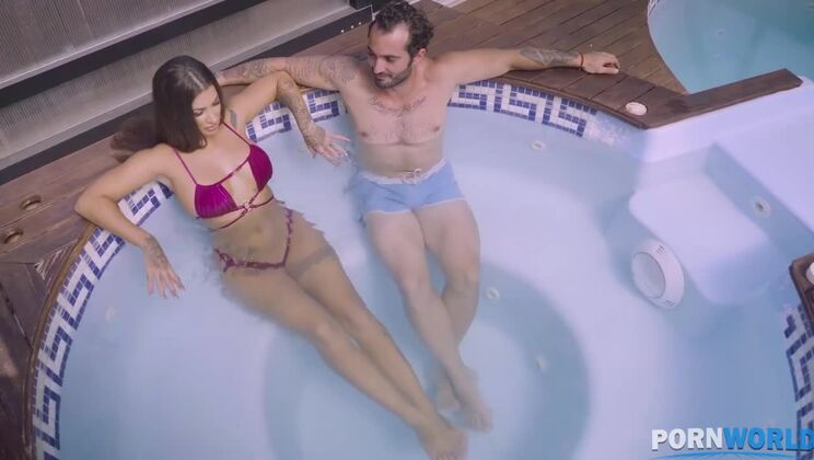 Spanish Hottie Susy Gala Fucks Hard & Gets Gooey Finish - Susy Gala