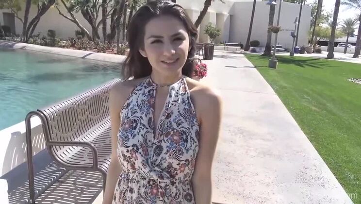 Sexy Young Natalie - Solo Fingering