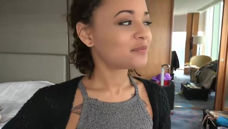 Fetish Delight with Skinny Holly Hendrix in POV