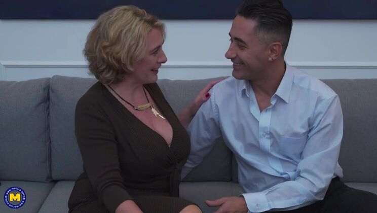 Mature Camilla Gets Squirting, Anal, and a Creampie!