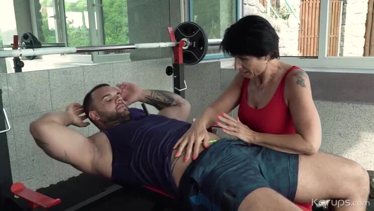 [KarupsOlderWomen] - Granny Petra T Gets Handjob From Young Stud