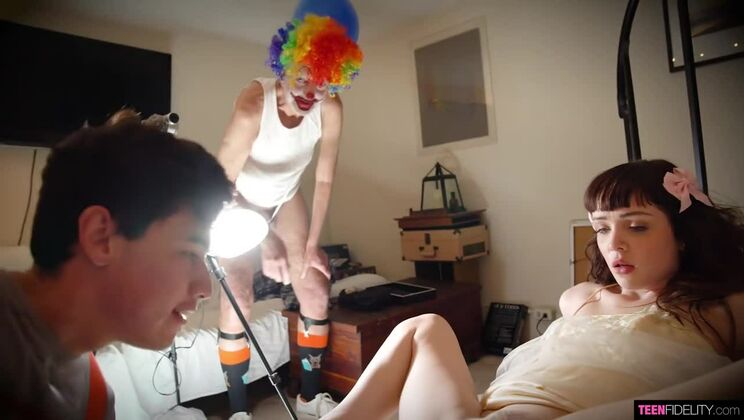 [TeenFidelity] - Aliya Brynn's Foot Fetish Morning Sex - Aliya Brynn