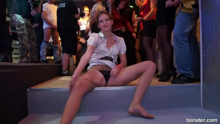 [Tainster] - Lucy Bell and Friends Enjoy Deepthroat Fun - Lucy Bell - Kitty Jane - Mischelle - Leony aprill - Vivien - Welli - Vivien1