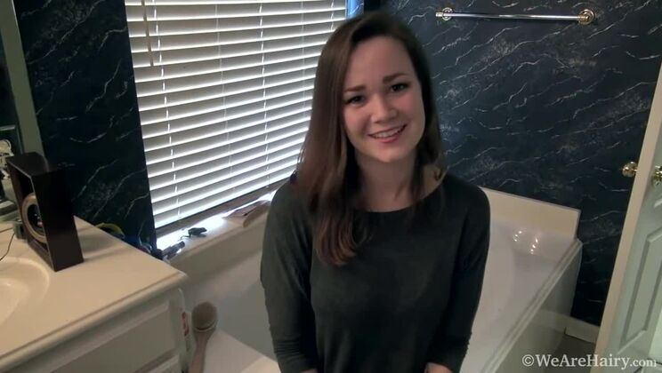 Sexy and Hairy Melissa XoXo Meets Brunette Kelly Morgan