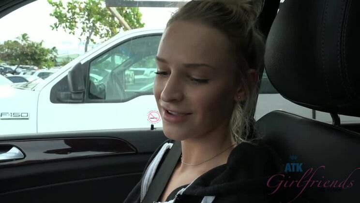 [ATKGirlfriends] - Emma Hix - Pissing and Showering on Beach - Emma Hix