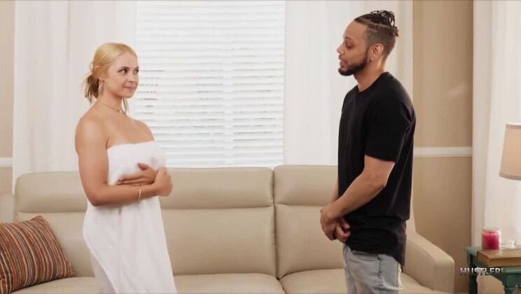 Sarah Vandella's Stepmom in Lust