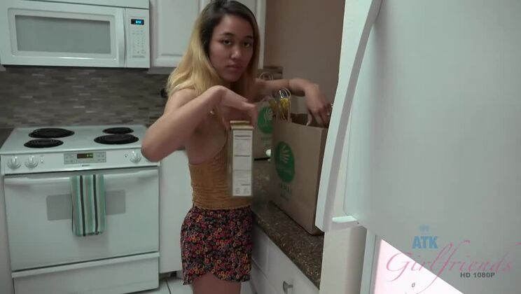 [ATKGirlfriends] - Amateur Aria Skye's Outdoor Beach Sex - Aria Skye