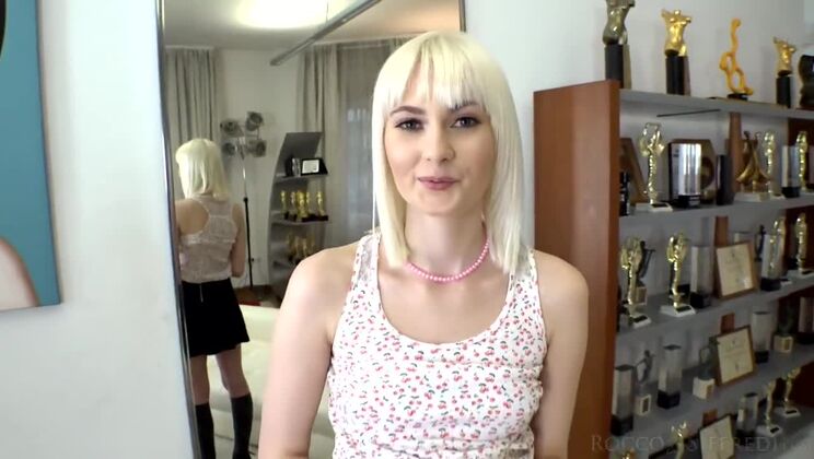 [RoccoSiffredi] - POV Handjob and Deepthroat with Cumshot