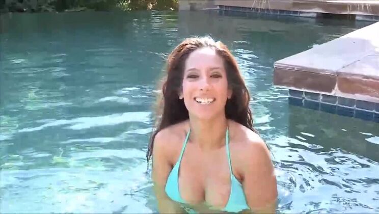 Young Beautiful Girl Solo Nude