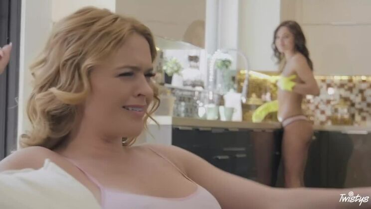 [MomKnowsBest] - Seduced by the Horny Maid's Fingering - Krissy Lynn - Zoe Bloom