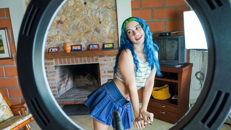 [IMadePorn] - Amateur Teen Pays Huge Delivery Fee