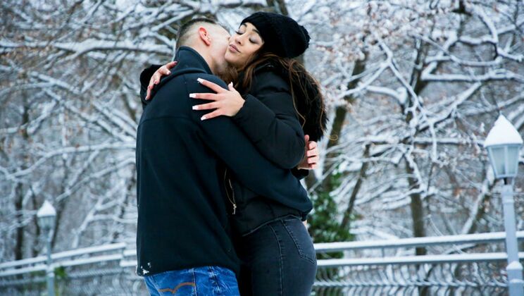 [21Naturals] - Blowjob and Facial with Sexy Latina Ginebra - Ginebra Bellucci - Toby