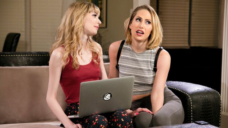 [Girlsway] - College Girls Go Wild: Fingering Fun - Carter Cruise - Marykate Moss