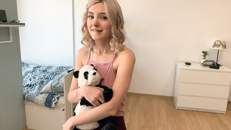 [TeamSkeetXSeries] - Eva Elfie Perfects Blowjob Technique - Eva Elfie - Adam Ocelot