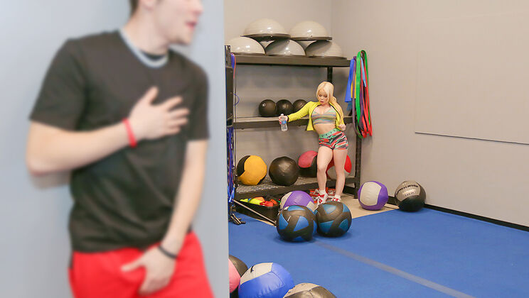 [MYLF] - MILF Gets a Sensual Body Massage - Connor Kennedy - Nikki Delano