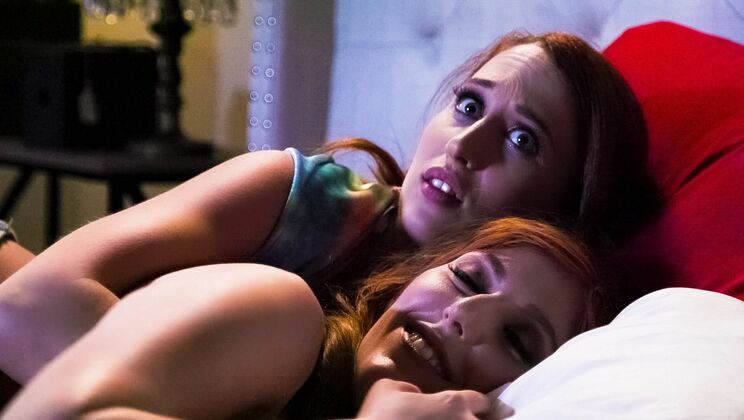 [Mommy'sGirl] - Big Tit MILF Lauren Phillips Seduces Redhead Stepdaughter Luna Lain