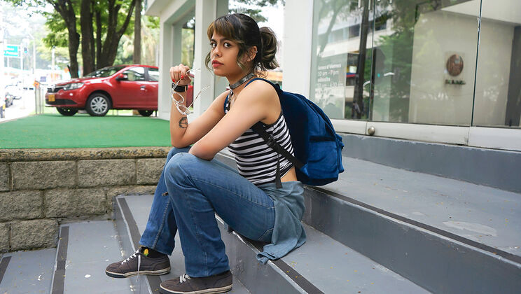 [Oyeloca] - Young and Hot Alt Girl - Mario Leon - Lulu Ninfo