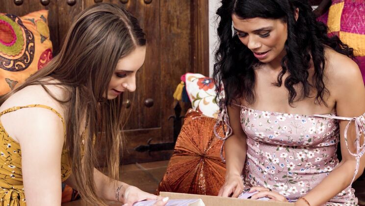 [WebYoung] - Harley's Big Boobs - Penelope Kay - Harley Haze