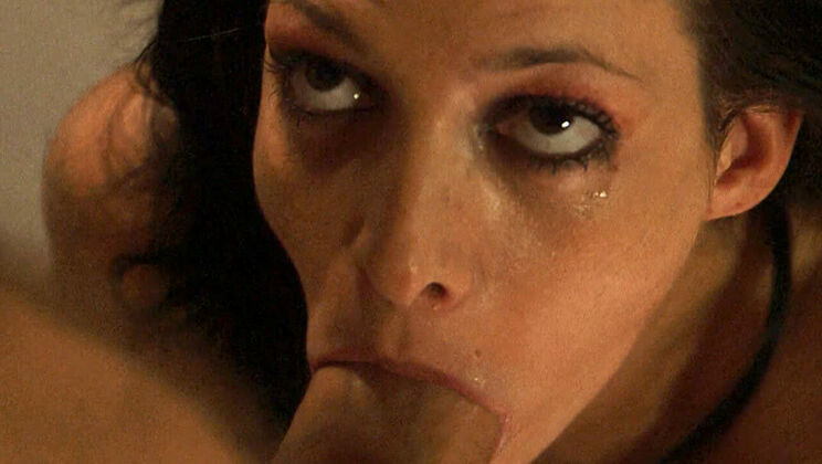 Blowjob from a Loose Brunette