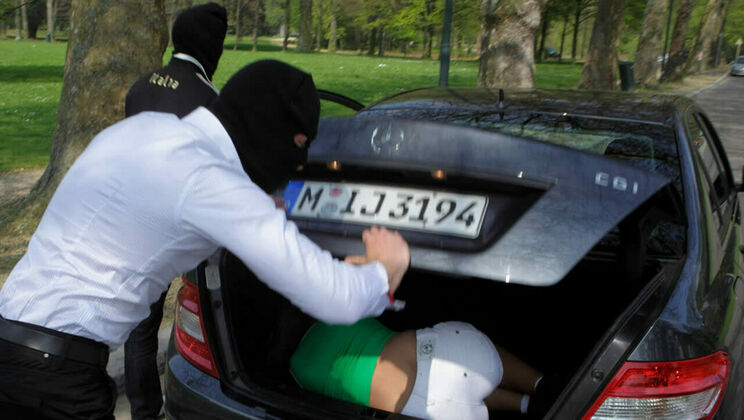 [ElegantRaw] - Debbie White in Cumshot Scene - Debbie White