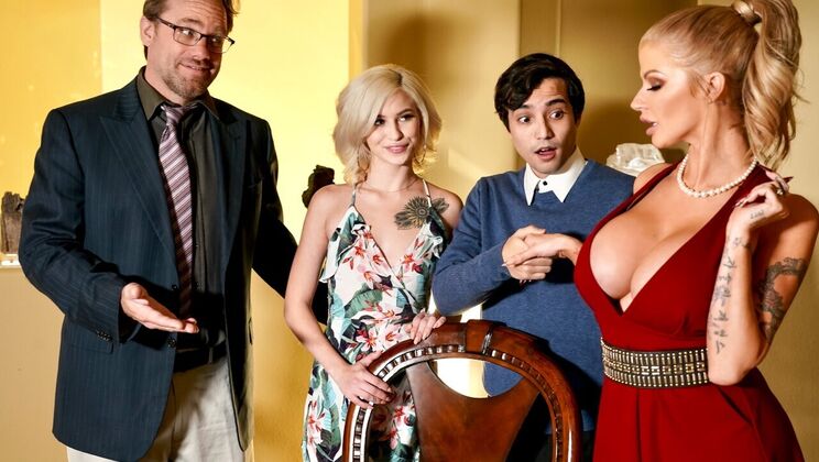 [Brazzers] - Foot Fetish Lesson with Kiara Cole