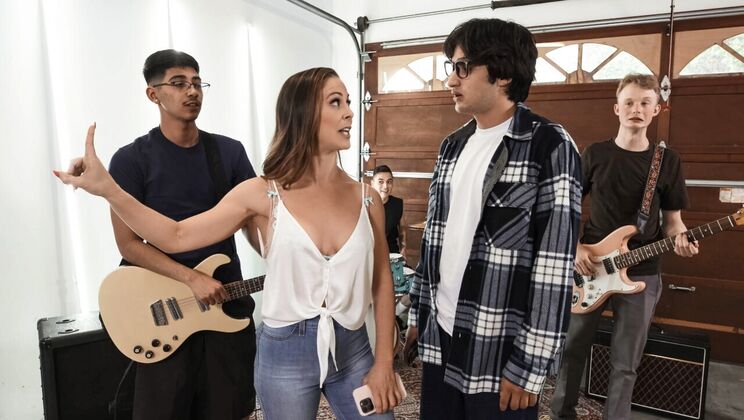 [Brazzers] - Latina Mom Threesome Fun