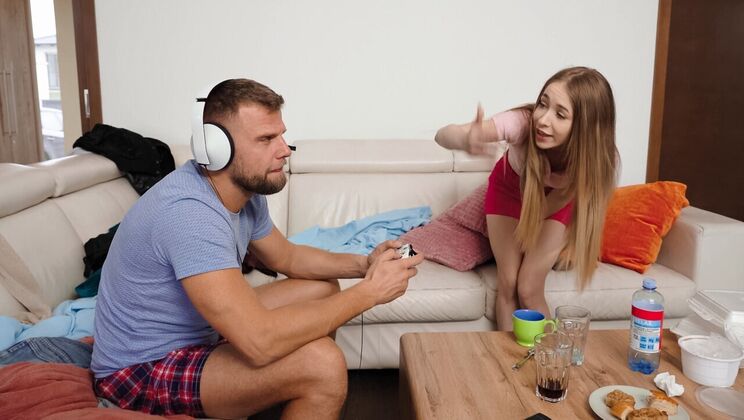 [TeensLoveHugeCocks] -  Vince Karter's Dirty House