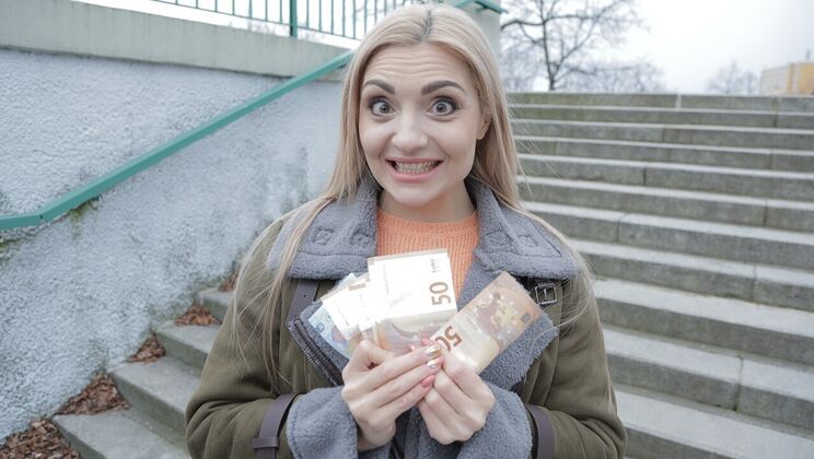 [PublicAgent] - European Russian Girl Shows Deep Affection - Nick Ross - Martin Gun - Caty Kiss