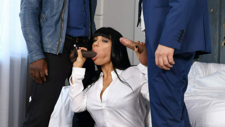 [ElegantRaw] - Brunette Bombshell Valentina Ricci in Anal DP