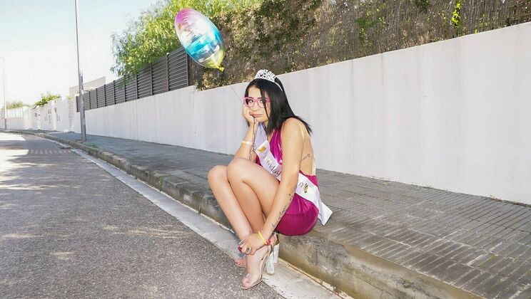 [PublicPickups] - Kitty Love Gets Her Birthday Wish - Jordi El Niño Polla - Kitty Love