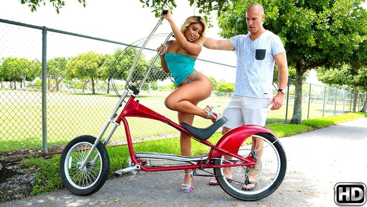 [8thStreetLatinas] - Facial for Pussy Piper's Latina Friend - Sean Lawless - Ally Berry