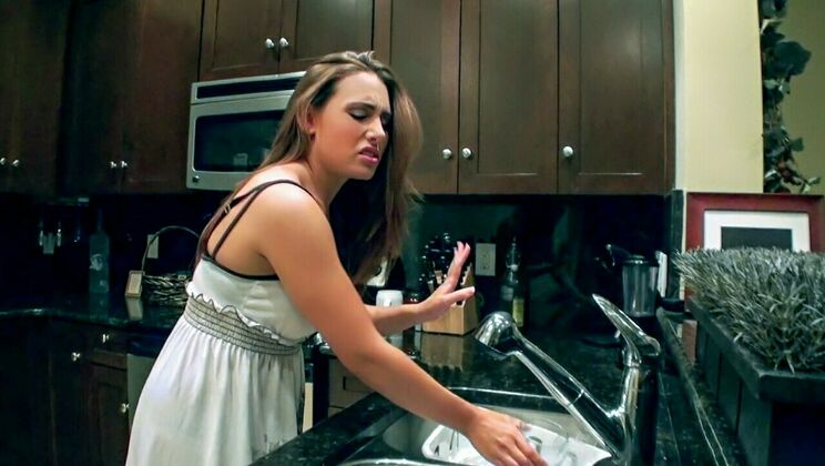 [IKnowThatGirl] - Shaved Pussy Girl Goes Wild