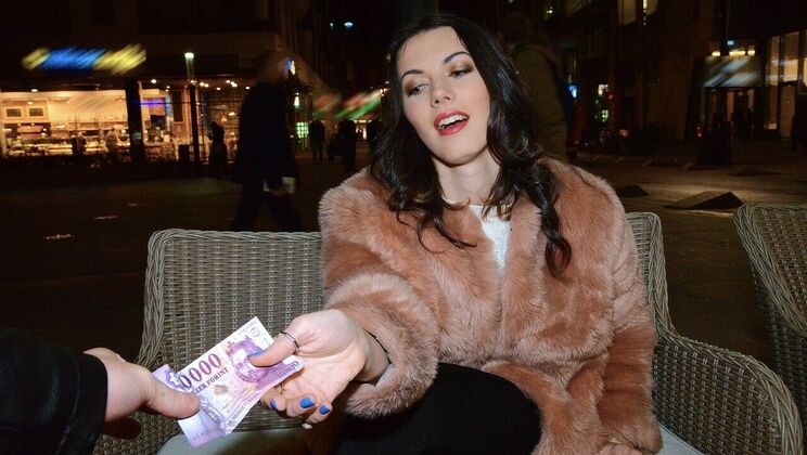 [PublicPickups] - Sarah Highlight Doggystyle Fucking - Sarah Highlight