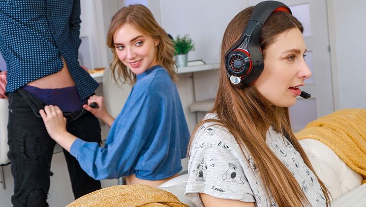 [RKPrime] - Latina Plays Hard - Chris Torres - Oxana Chic