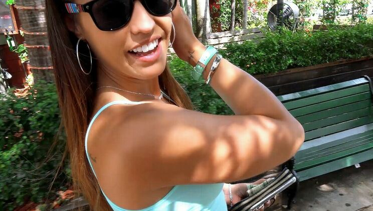 [PublicPickups] - Handjob from Shaved Pussy Girl - Kelsi Monroe - Brick Danger