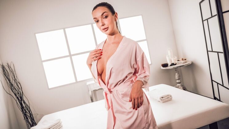 [MassageRooms] - Czech Girl with Big Tits Gets Oiled - Sam Bourne - Lady Gang