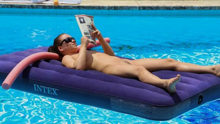 [SummerSinners] - Summer Sizzle with a Cumshot - Wendy Moon