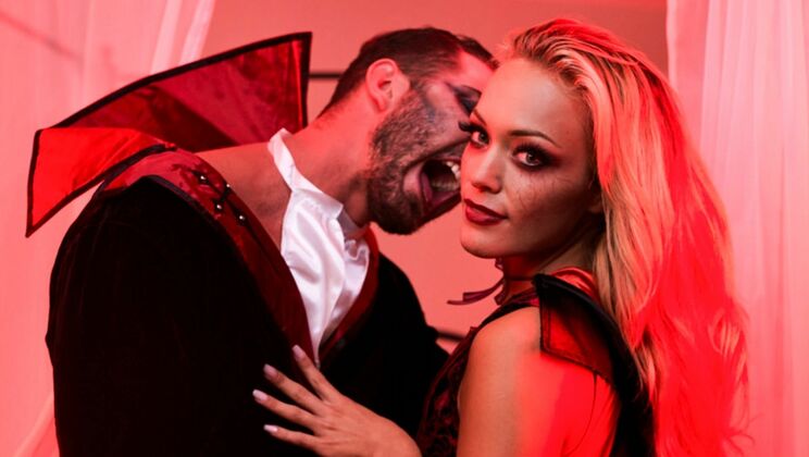 [EroticaX] - Vampire's Blonde Lover - Quinton James - Mylene Monroe