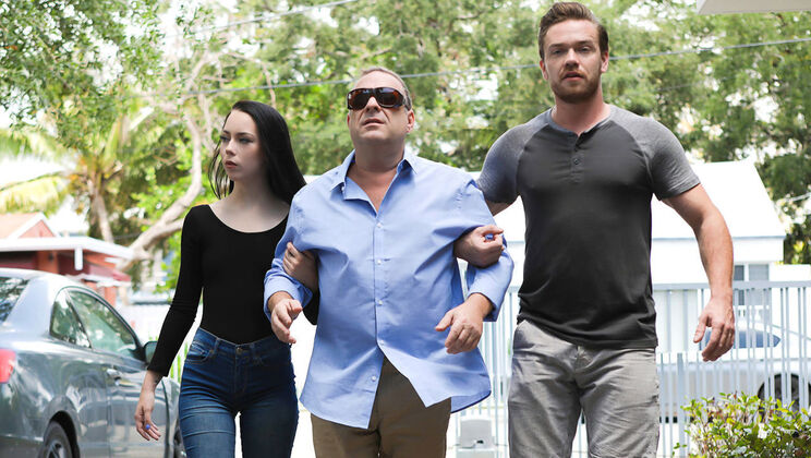 [FamilyStrokes] - Family Forbidden: The Scent of Love - Kyle Mason - Bambi Black