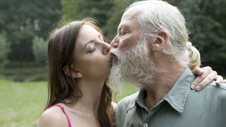 [Oldje] - Bruno and Rebecca Ruby's Sexy Outdoor Encounter