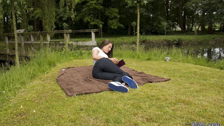 [Oldje] - Savanah Secret's Cum Swallowing Skills are Impressive