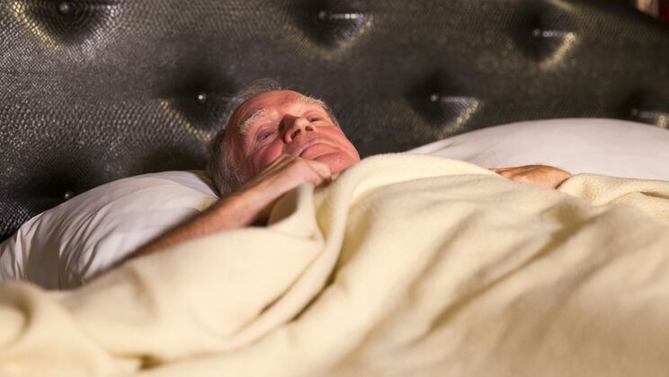 [Oldje] - Pierce and Arwen Gold's Intimate Encounter