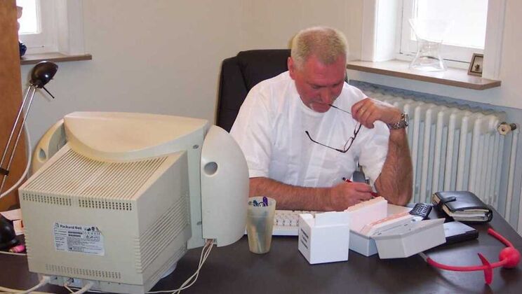 [Oldje] - A Wrong Diagnosis Turns into a Sexy Encounter - Zafira - Pitton