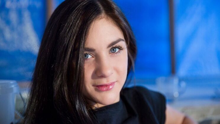 [Oldje] - Nico Fucks Brunette Lullu Gun in Doggystyle - Lullu Gun - Nico