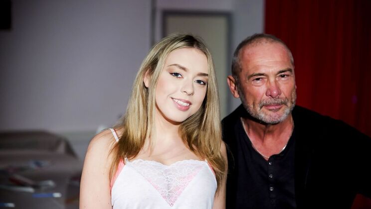 [Oldje] - Cum Swallowing Sistas - Danielle Soul - Nico