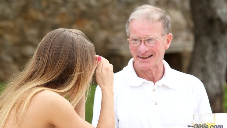 [Oldje] - Blonde Nikky Thorne's Deepthroat Skills Lead to Cum - John - Nikky Thorne