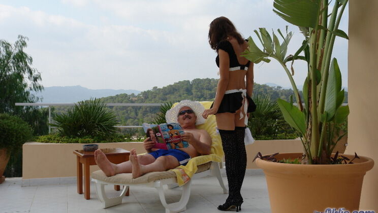 [Oldje] - Pussy Licking and Ball Licking in Paradise - Yenna - Gustavo