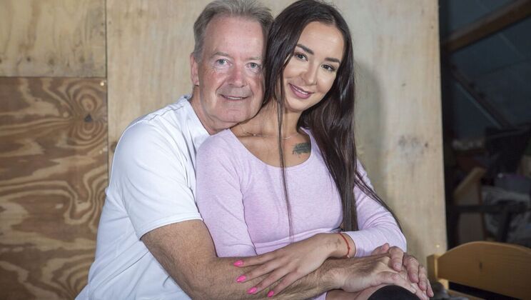 [Oldje] - Boris Gives Sleeping Beauty a Deepthroat